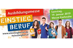 Auf dem Banner der Messe sind fünf Jugendliche zu sehen sowie der Schriftzug Ausbildungsmesse Einstieg Beruf.