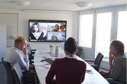 Die KBS stimmt sich per Videochat direkt mit den Verantwortlichen in Lviv zum Spendenprojekt ab.