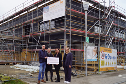 Übergabe eines Spendenschecks der MACS HOLDING GmbH an die Konrad-Biesalski-Schule mit Besichtigung des Neubaus.