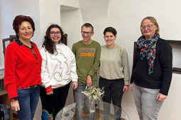 Spendenübergabe der Hospizgruppe Dinkelsbühl e. V. an das Internat der Konrad-Biesalski-Schule im Carl-Fortunat-Haus in Dinkelsbühl.